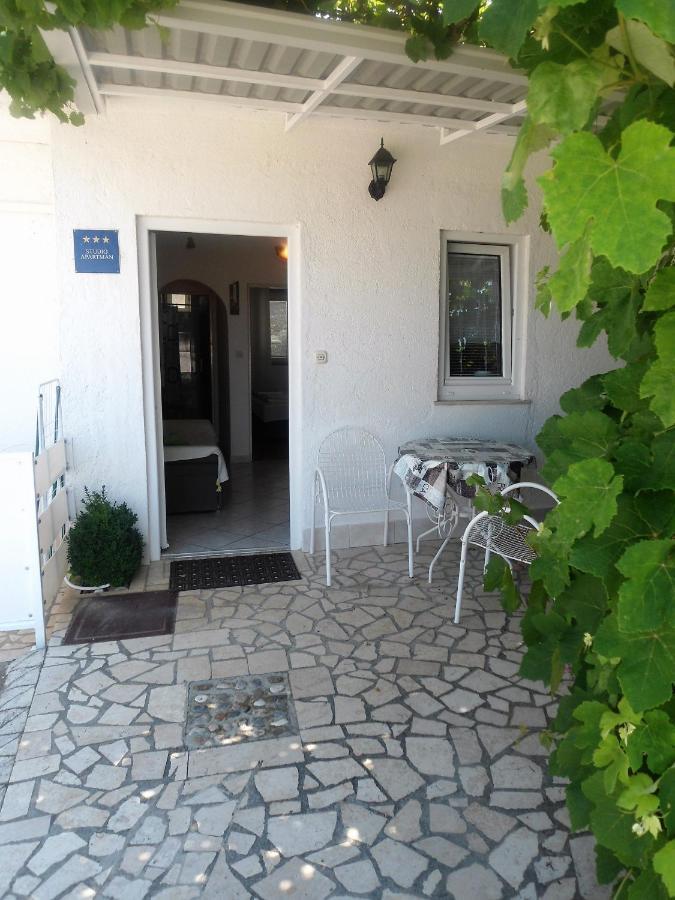 Guest House Pamela Senj  Esterno foto
