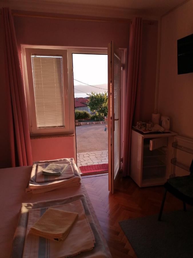 Guest House Pamela Senj  Esterno foto