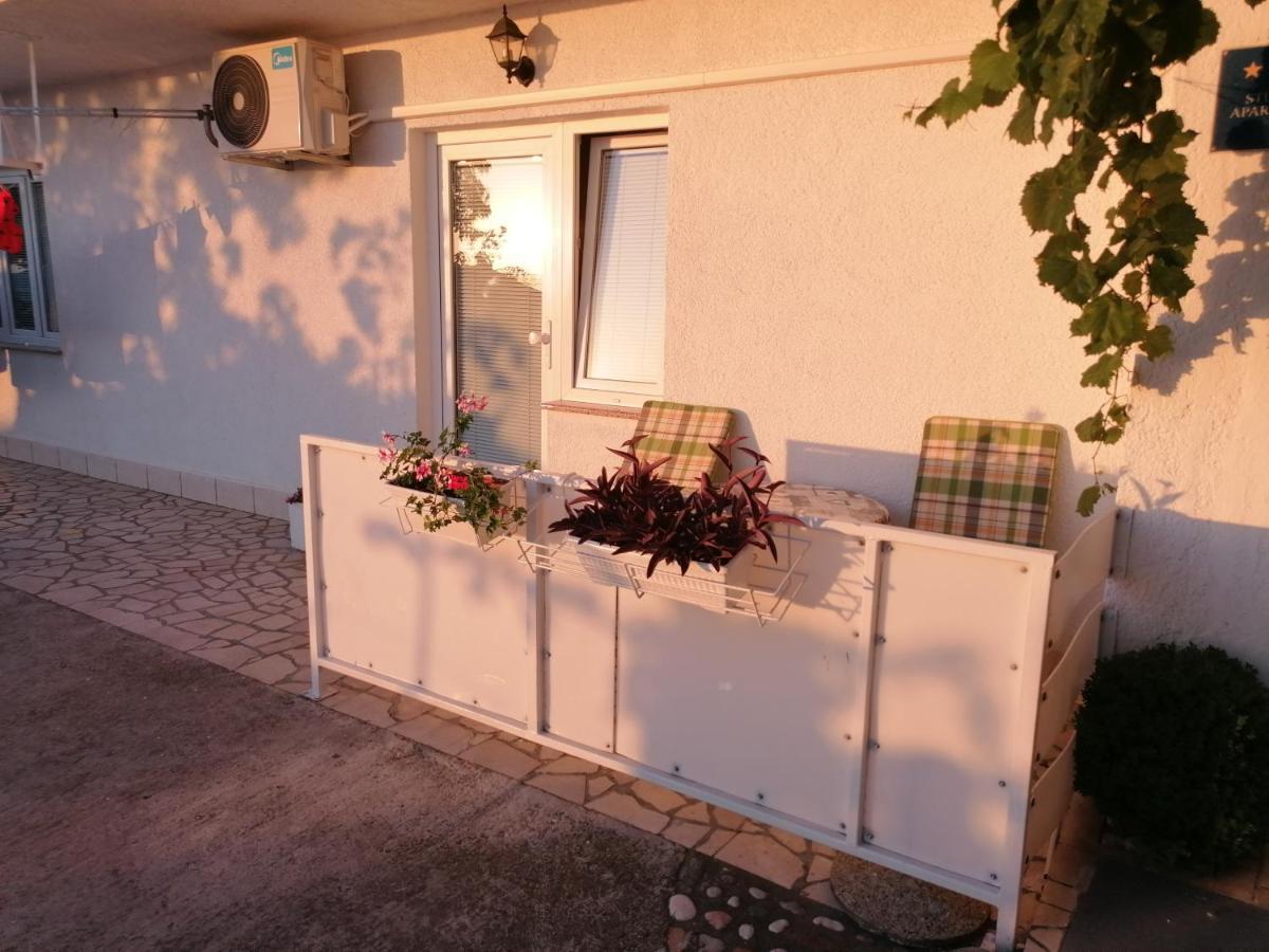 Guest House Pamela Senj  Esterno foto